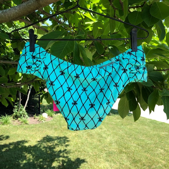 3 Piece Betsey Johnson Bikini - Picture 7 of 7